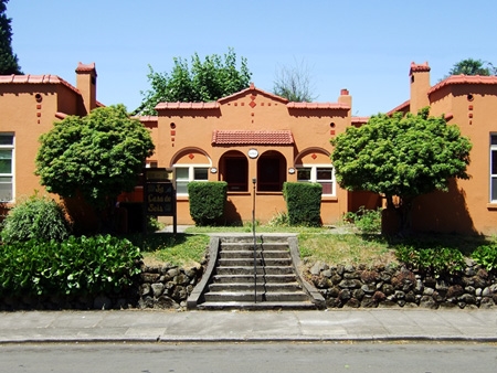 Seis Casitas in Portland, OR - Building Photo