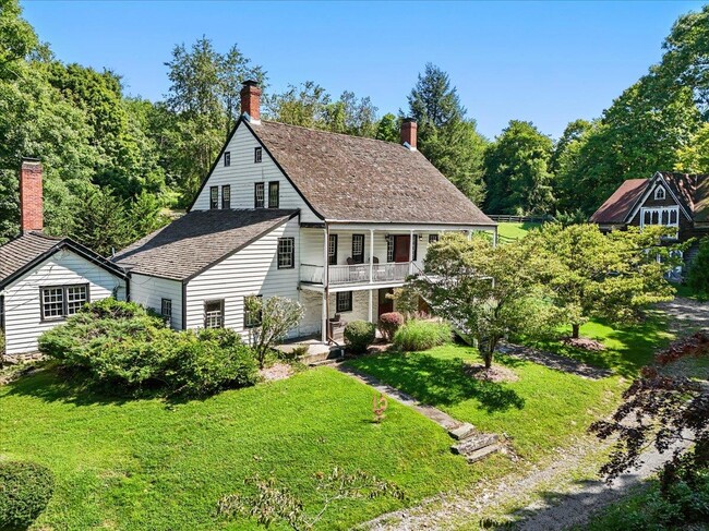 property at 15 Inningwood Rd