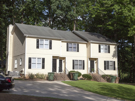 Storm Court Townhouses Apartments