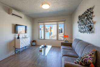 One Central in Albuquerque, NM - Building Photo - Interior Photo