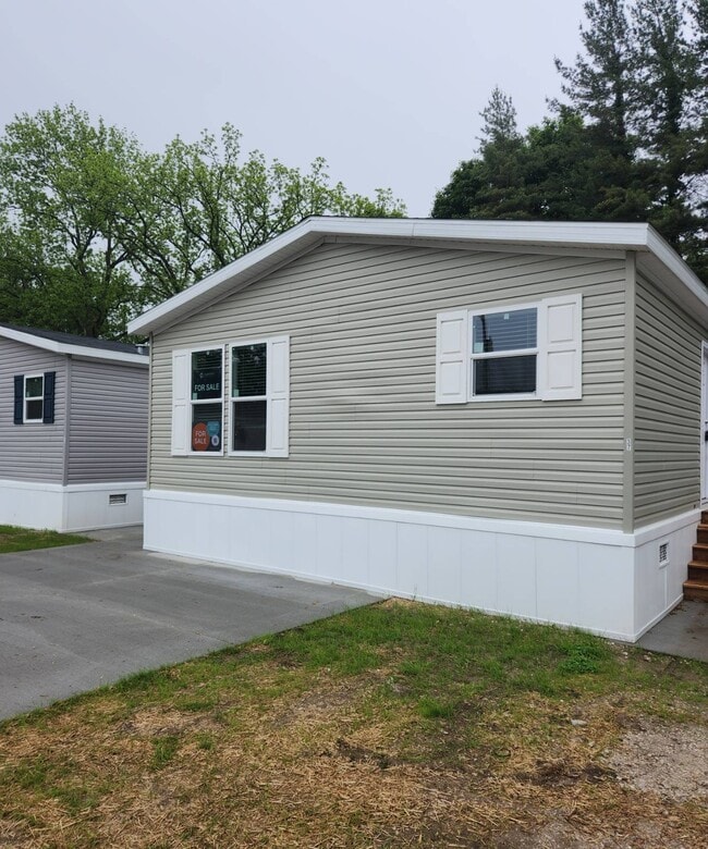 property at 35 Parkview Dr