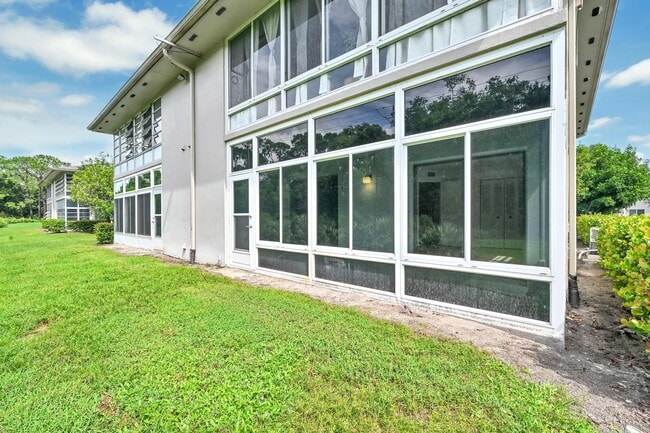 2 Lake Vista Trail in Port St. Lucie, FL - Building Photo - Building Photo