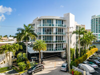 2895 NE 33rd Ct in Fort Lauderdale, FL - Foto de edificio - Building Photo