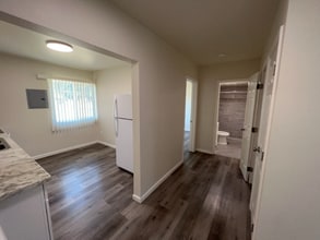 942 N Van Ness Ave in Fresno, CA - Building Photo - Building Photo