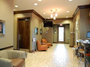 555 Pacific Grove Dr in West Palm Beach, FL - Building Photo - Building Photo