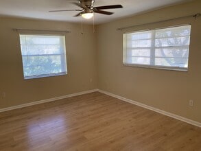 9105 SW 137th Ter, Unit G in Miami, FL - Foto de edificio - Building Photo