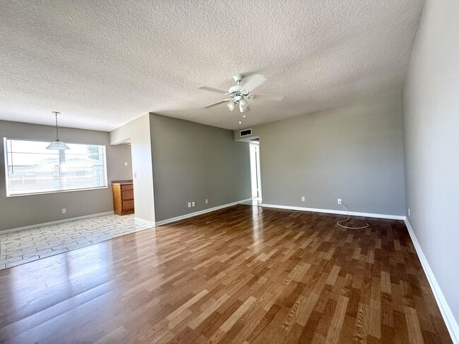 93 Sheffield D in West Palm Beach, FL - Building Photo - Building Photo