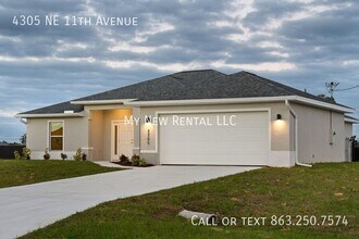 4305 NE 11th Ave in Cape Coral, FL - Building Photo - Building Photo