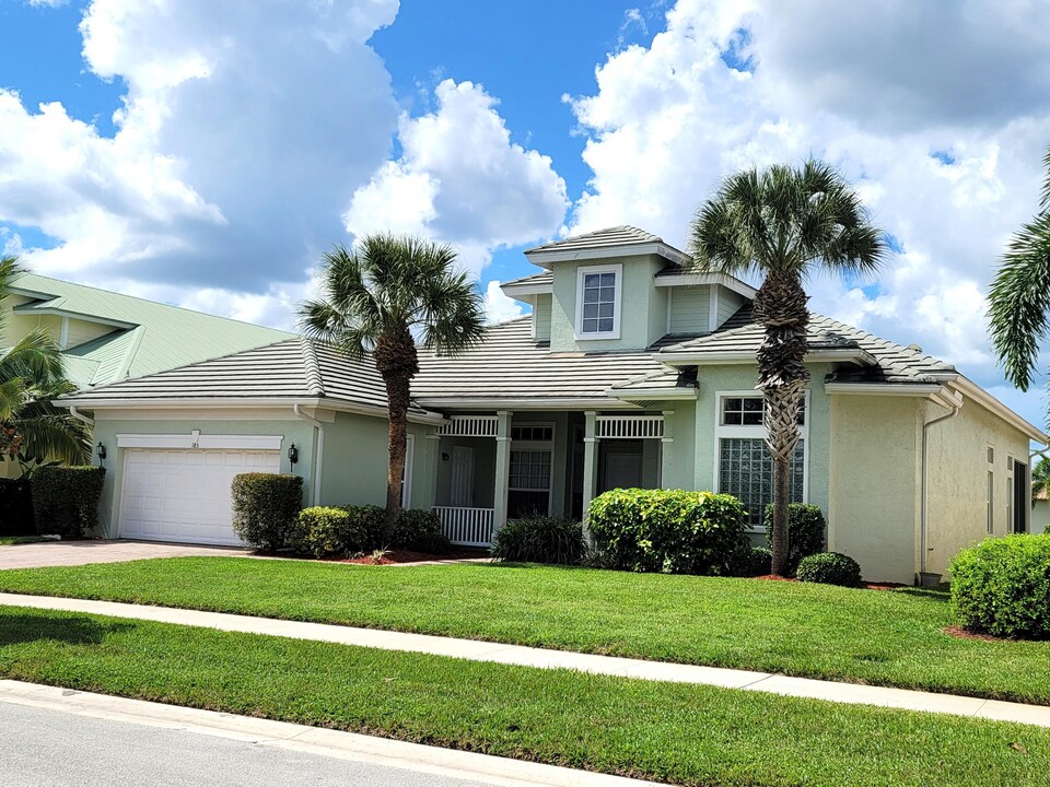 185 Magnolia Lakes Blvd in Port St. Lucie, FL - Building Photo