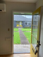 1087 E 19th Ave in Eugene, OR - Building Photo - Building Photo