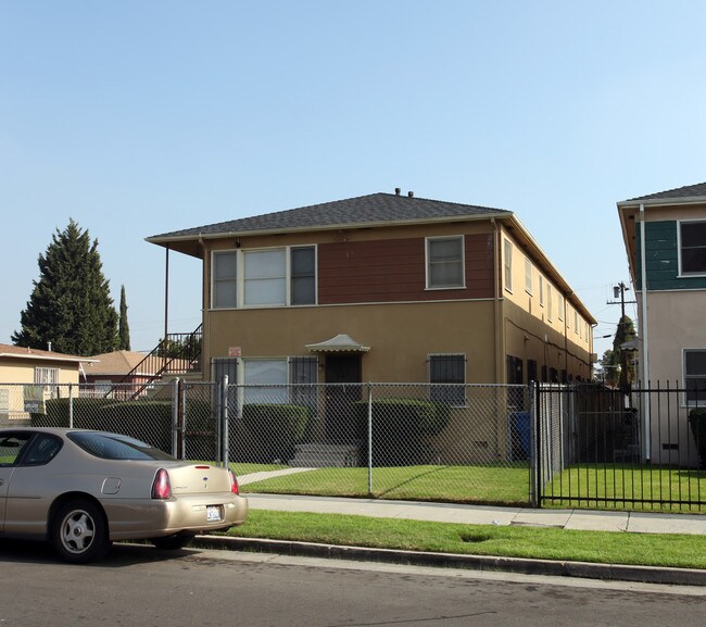 6538 Brynhurst Ave in Los Angeles, CA - Foto de edificio - Building Photo