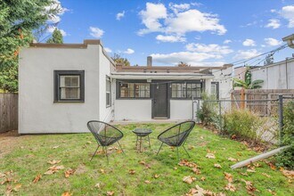 7515 N Albina Ave, Unit 7517 in Portland, OR - Building Photo - Building Photo