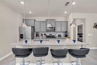 7267 Oakmoss Loop in Davenport, FL - Building Photo - Building Photo