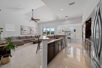 8738 Marlamoor Ln in West Palm Beach, FL - Building Photo - Building Photo