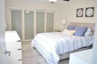 4708 SW 67th Ave in Miami, FL - Building Photo - Building Photo