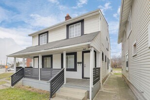 1867-1869-1869 Cleveland Ave in Columbus, OH - Building Photo