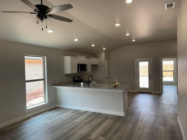 6410 Athens St in Timbercreek Canyon, TX - Building Photo - Building Photo