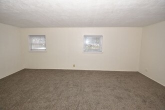 1311 Montgomery Rd in Mishawaka, IN - Building Photo - Building Photo