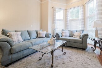 214 E. 32nd St., Unit A (Downstairs) in Savannah, GA - Building Photo - Building Photo