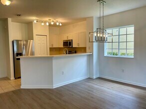 5119 SE Mariner Garden Cir in Stuart, FL - Building Photo - Building Photo