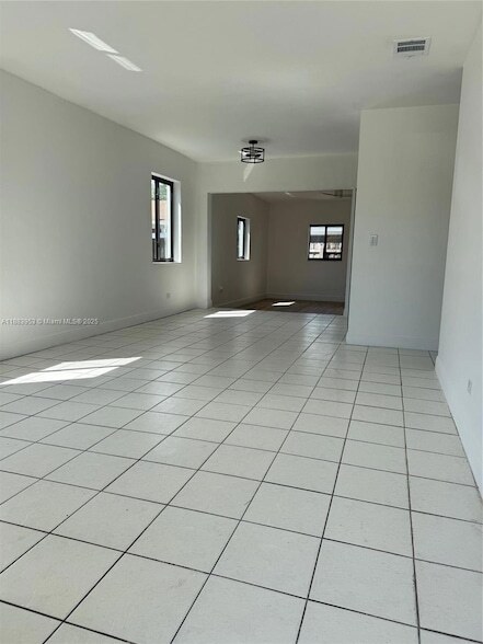 3141 SW 24th Ter in Miami, FL - Foto de edificio - Building Photo