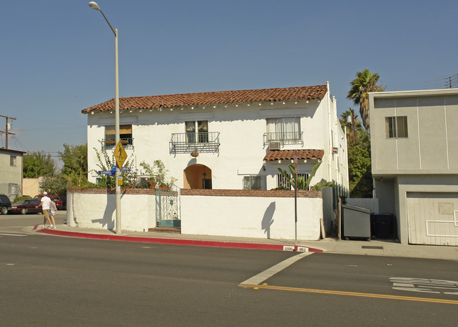 1200 N. Gardner in Los Angeles, CA - Building Photo - Building Photo