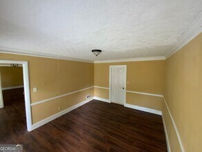 5697 Grey Fox Cir in Stonecrest, GA - Foto de edificio - Building Photo