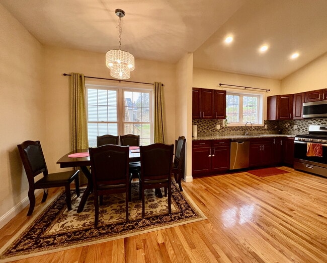 45 Candlelight Ln in Bellingham, MA - Building Photo - Building Photo