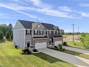 3383 Jackson Park Dr in Massillon, OH - Building Photo - Building Photo