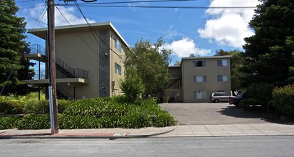 330 Monte Diablo Ave in San Mateo, CA - Foto de edificio - Building Photo