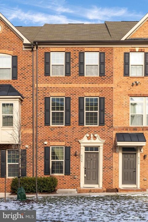 4714 Marlene Mews in Baltimore, MD - Foto de edificio