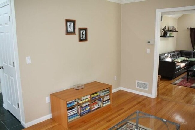 5 Hemlock Ln in Framingham, MA - Building Photo - Building Photo