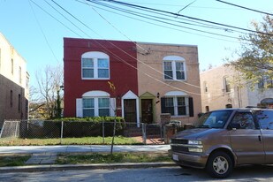 2816-2818 Buena Vista Ter SE in Washington, DC - Building Photo
