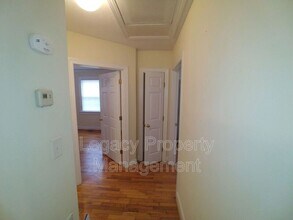 609 E Willowbrook Dr in Burlington, NC - Building Photo - Building Photo