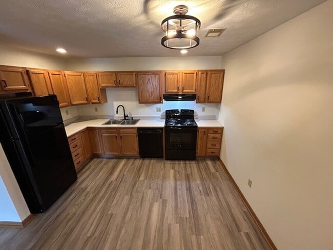 property at 1321 Fairfax Ave