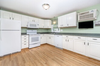 11 Brandywine Ln in Suffield, CT - Building Photo - Building Photo
