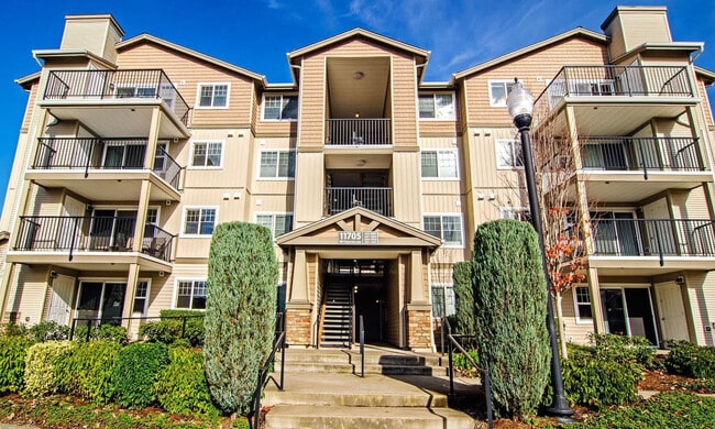 11785 NW Timberview Ln in Portland, OR - Building Photo - Building Photo