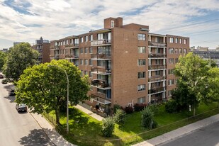 10350 de Bois-de-Boulogne Apartments