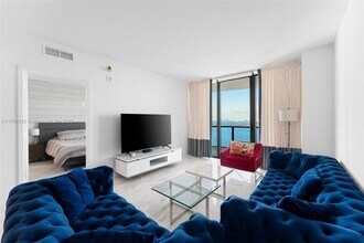460 NE 28th St, Unit 3407 in Miami, FL - Building Photo - Building Photo