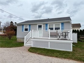 7 Salt Pond Way in Westerly, RI - Building Photo