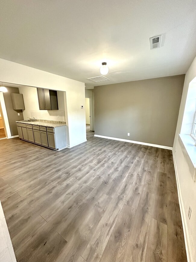 2005 Henry Crumpton Dr in Birmingham, AL - Building Photo - Building Photo