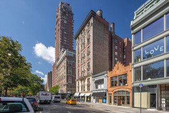 Warwick Arms in New York, NY - Foto de edificio - Building Photo