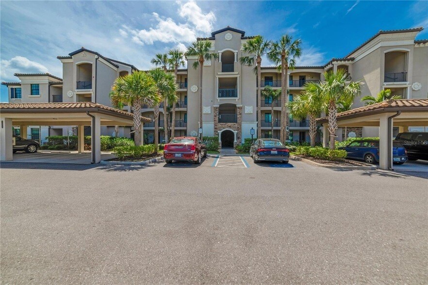 16804 Vardon Ter, Unit 201 in Bradenton, FL - Building Photo