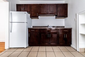 7924 S Vernon Chicago, IL 60619 in Chicago, IL - Building Photo - Building Photo