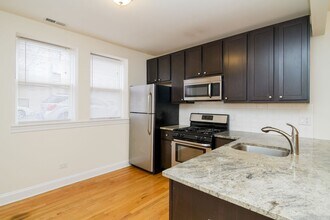 6446 N Seeley Ave in Chicago, IL - Building Photo - Building Photo