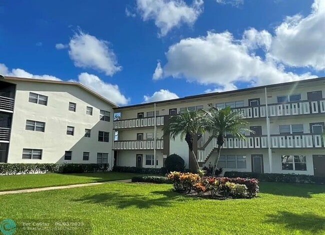 135 Mansfield D in Boca Raton, FL - Building Photo - Building Photo