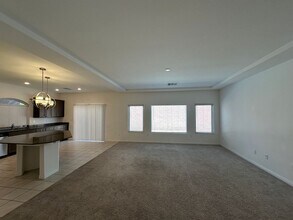 5678 Woodchester Ave in Las Vegas, NV - Building Photo - Building Photo