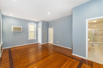 205 Hutton St in Jersey City, NJ - Building Photo - Building Photo