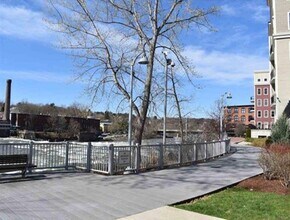 60 Winooski Falls Way, Unit apt 1213 in Winooski, VT - Building Photo - Building Photo