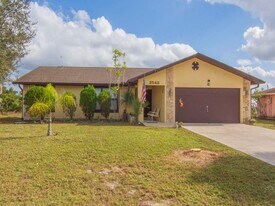 2543 SE Price Ct in Port St. Lucie, FL - Building Photo